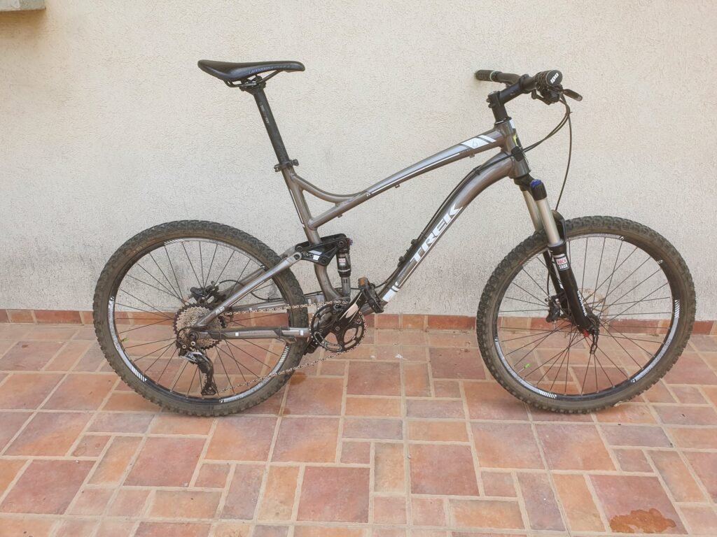 אופני שבילים טראק Fuel EX 6.0