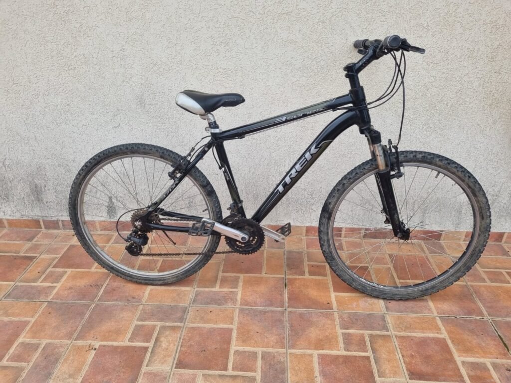 Trek 3700